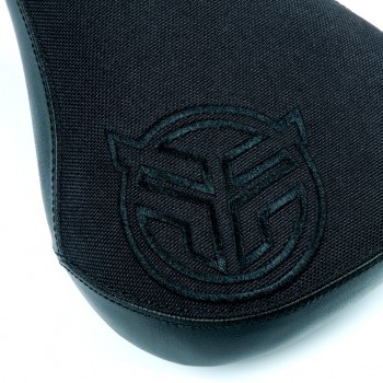 FEDERAL MID STEALTH LOGO SEAT - BLACK CANVAS TOP w/FAUX LEATHER PANELS BLACK