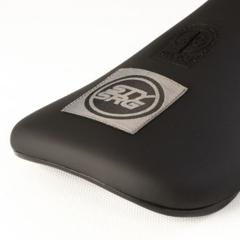 Stay Strong Icon Patch Plastic Pivotal Seat Black/Grey