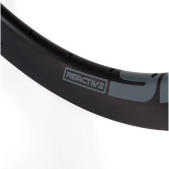 Stay Strong Aero Carbon DVSN V3 Exp Rim - 28h - Black/Grey