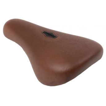 Sunday Pivotal Badge Perforated Brown Seat