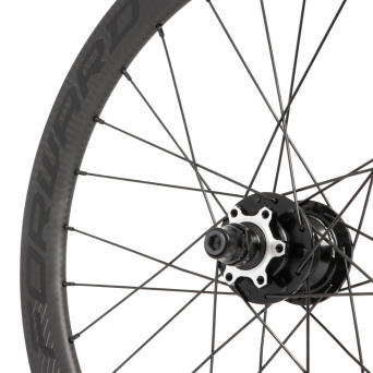 Wheels 20" (451) Forward Joyride Disque - Pride Control V2 Black 10/10mm